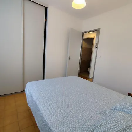 La Maison Des Rosiers