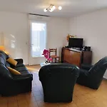 La Maison Des Rosiers Сasa de vacaciones Lourdes