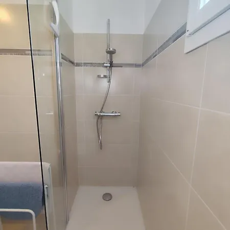 La Maison Des Rosiers Сasa de vacaciones