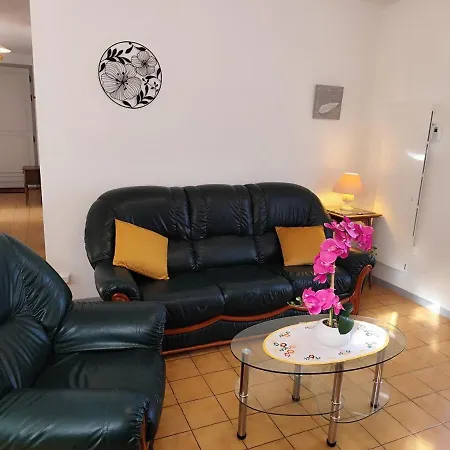 La Maison Des Rosiers Сasa de vacaciones *