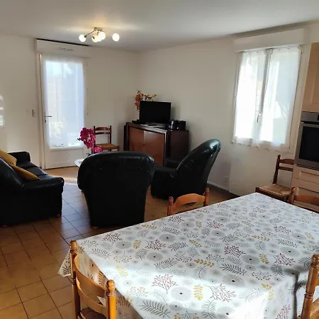 Prázdninový dům La Maison Des Rosiers *