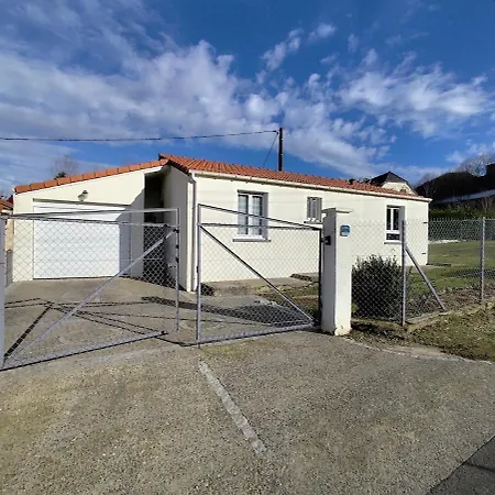 Dom wakacyjny La Maison Des Rosiers