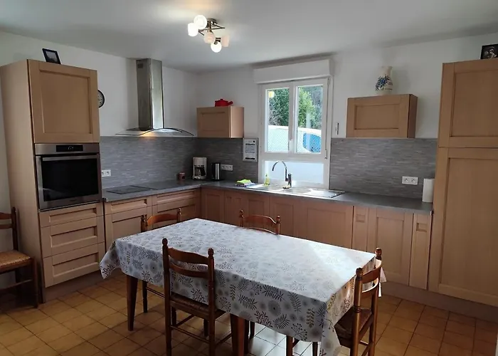 La Maison Des Rosiers لورد